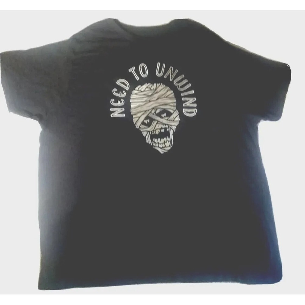 T-shirt Men's XXL Halloween Need‎ To Unwind Dark Gray Way To Celebrate